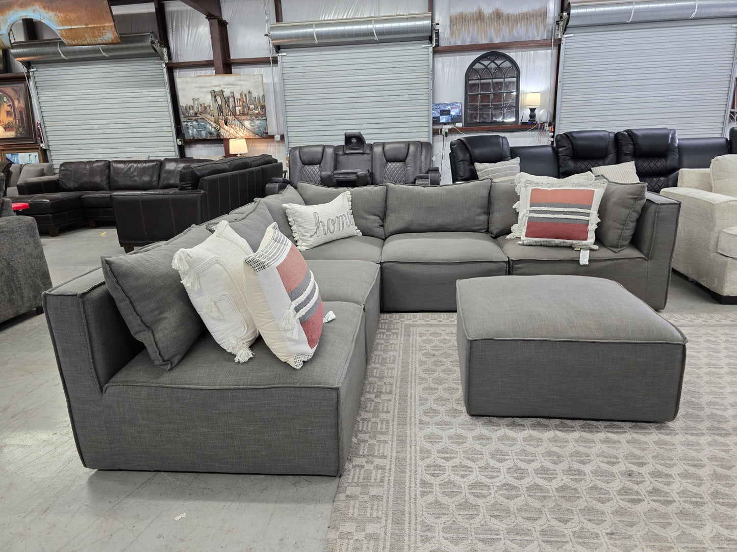 Comfy modular Gray sectional couch with 🚚 FAST SAME DAY DELIVERY! 🚚