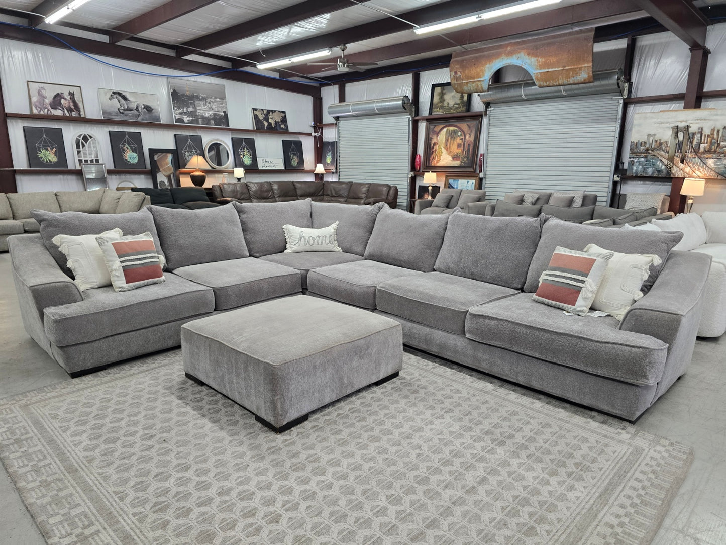 Oversized Gray Sectional Couch with Deep seats & comes w/ottoman 🚛 FAST SAME DAY DELIVERY! 🚚