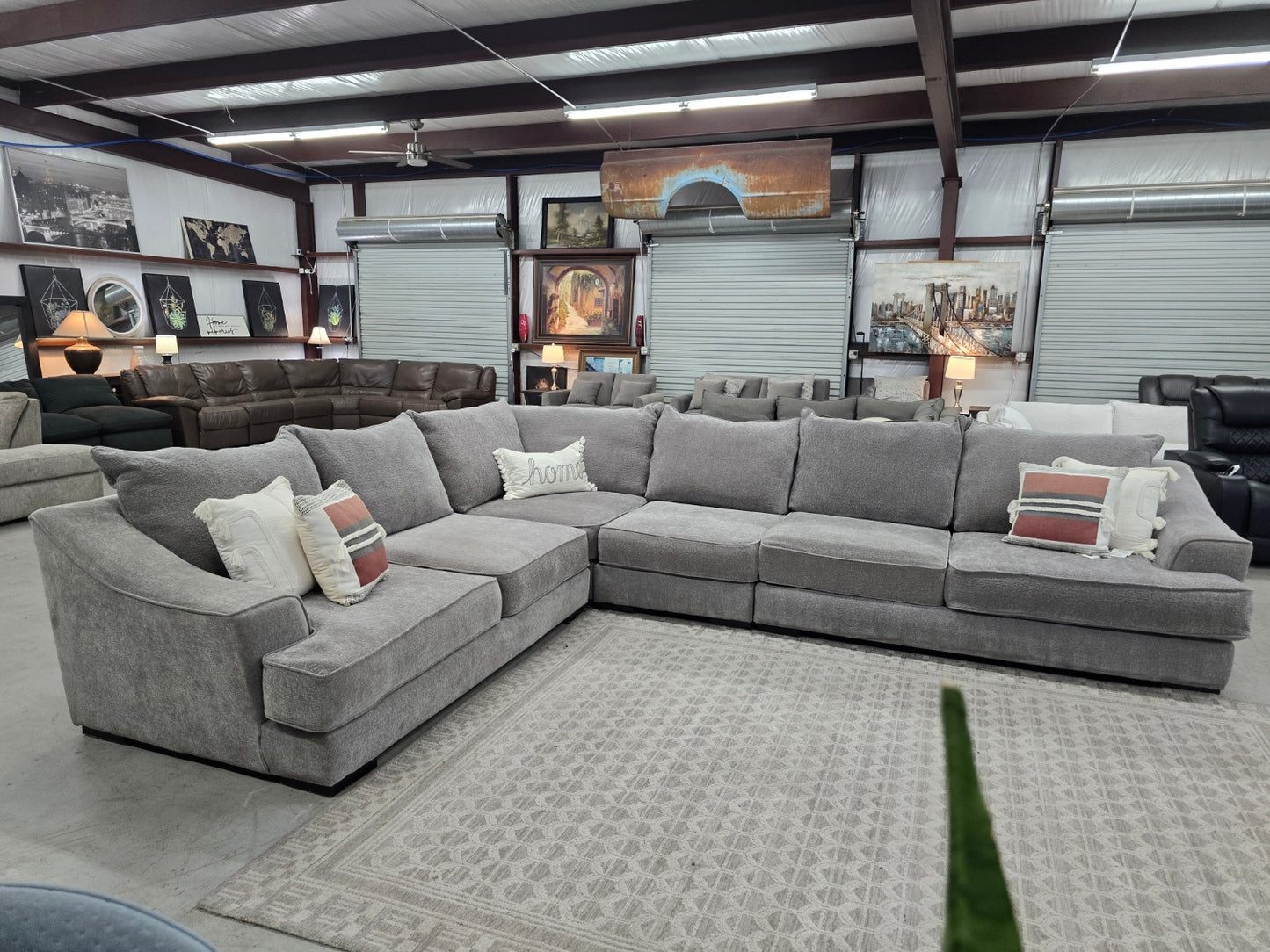 Oversized Gray Sectional Couch with Deep seats & comes w/ottoman 🚛 FAST SAME DAY DELIVERY! 🚚