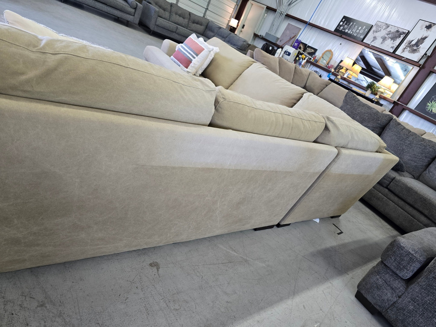 Beige Sectional Couch 🚛 FAST SAME DAY DELIVERY! 🚚