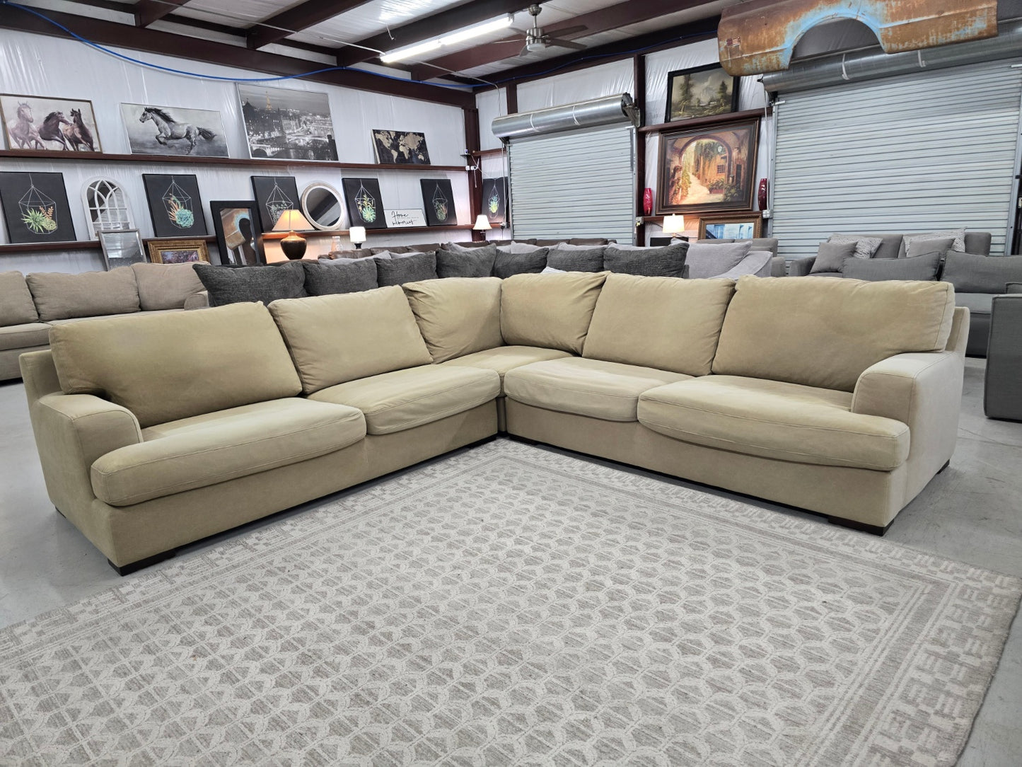 Beige Sectional Couch 🚛 FAST SAME DAY DELIVERY! 🚚