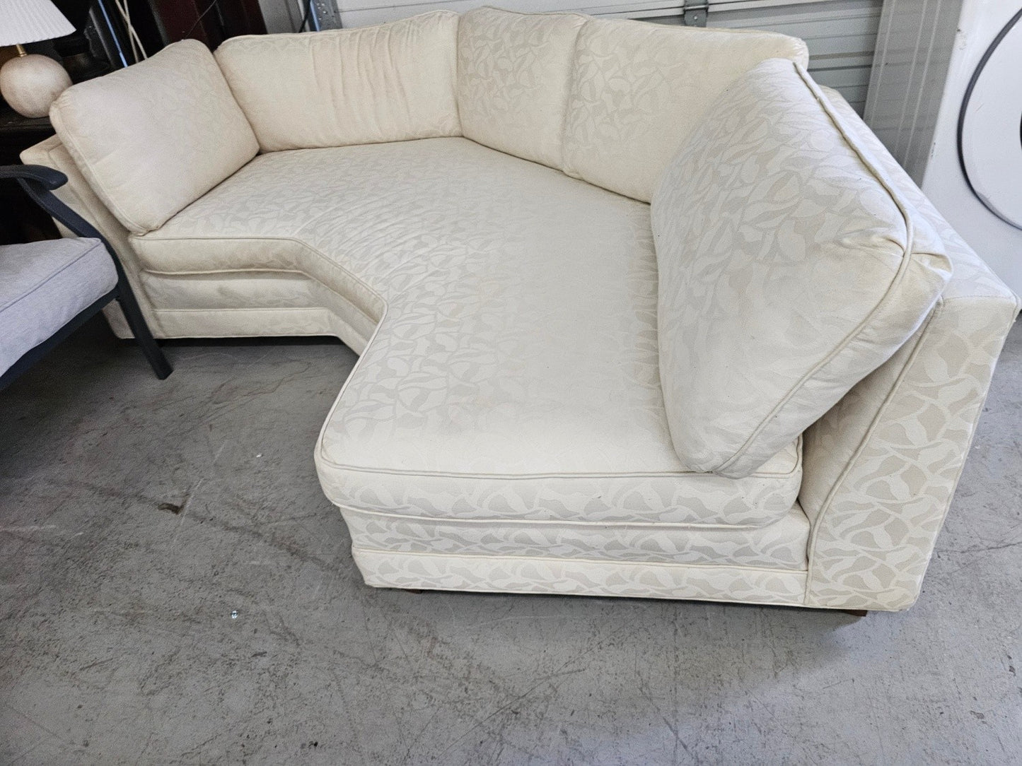 Mid Century Modern Couch  🚛 GET IT DELIVERED TODAY! 🚚