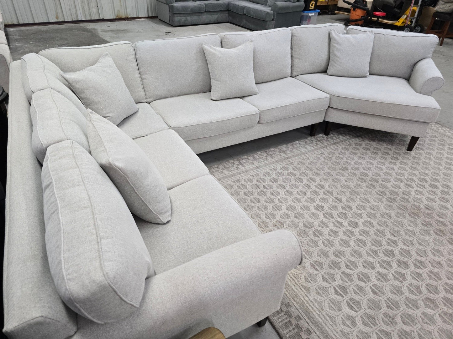 Light Gray Sectional COUCH For Sale  🚛 FAST SAME DAY DELIVERY! 🚚