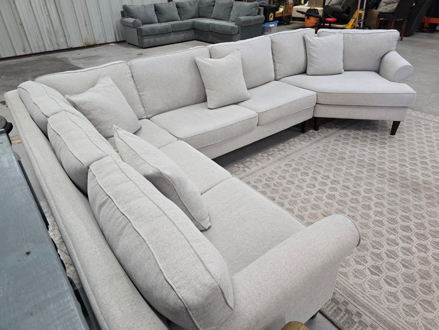 Light Gray Sectional COUCH For Sale  🚛 FAST SAME DAY DELIVERY! 🚚