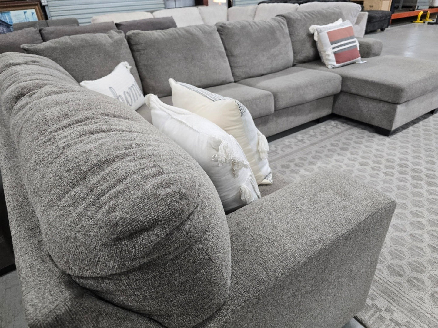 Light Gray U-Shaped Sectional Couch with 🚛 FAST SAME DAY DELIVERY! 🚚