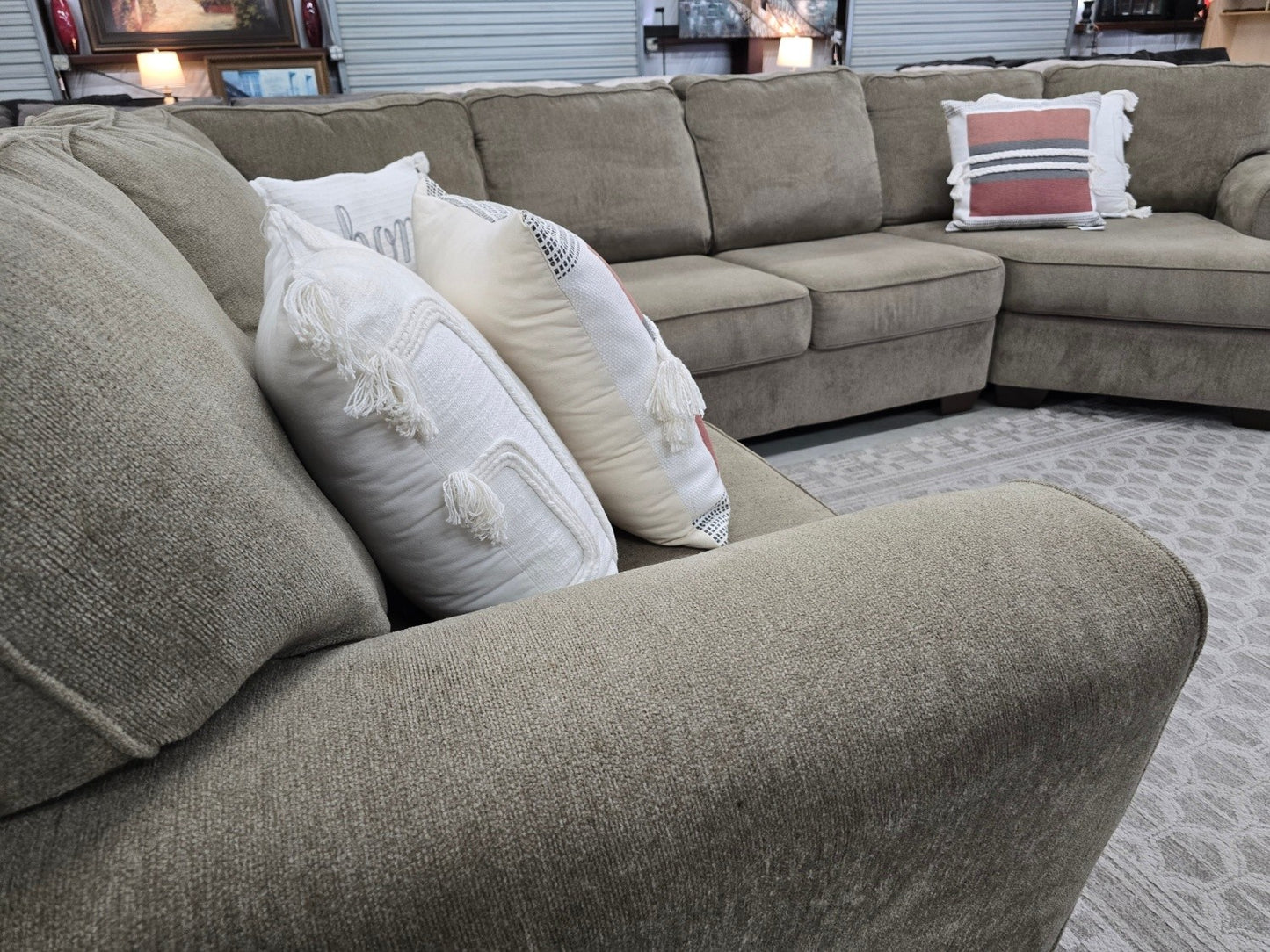 Light Brown Sectional Couch in great condition 🚛 FAST SAME DAY DELIVERY! 🚚
