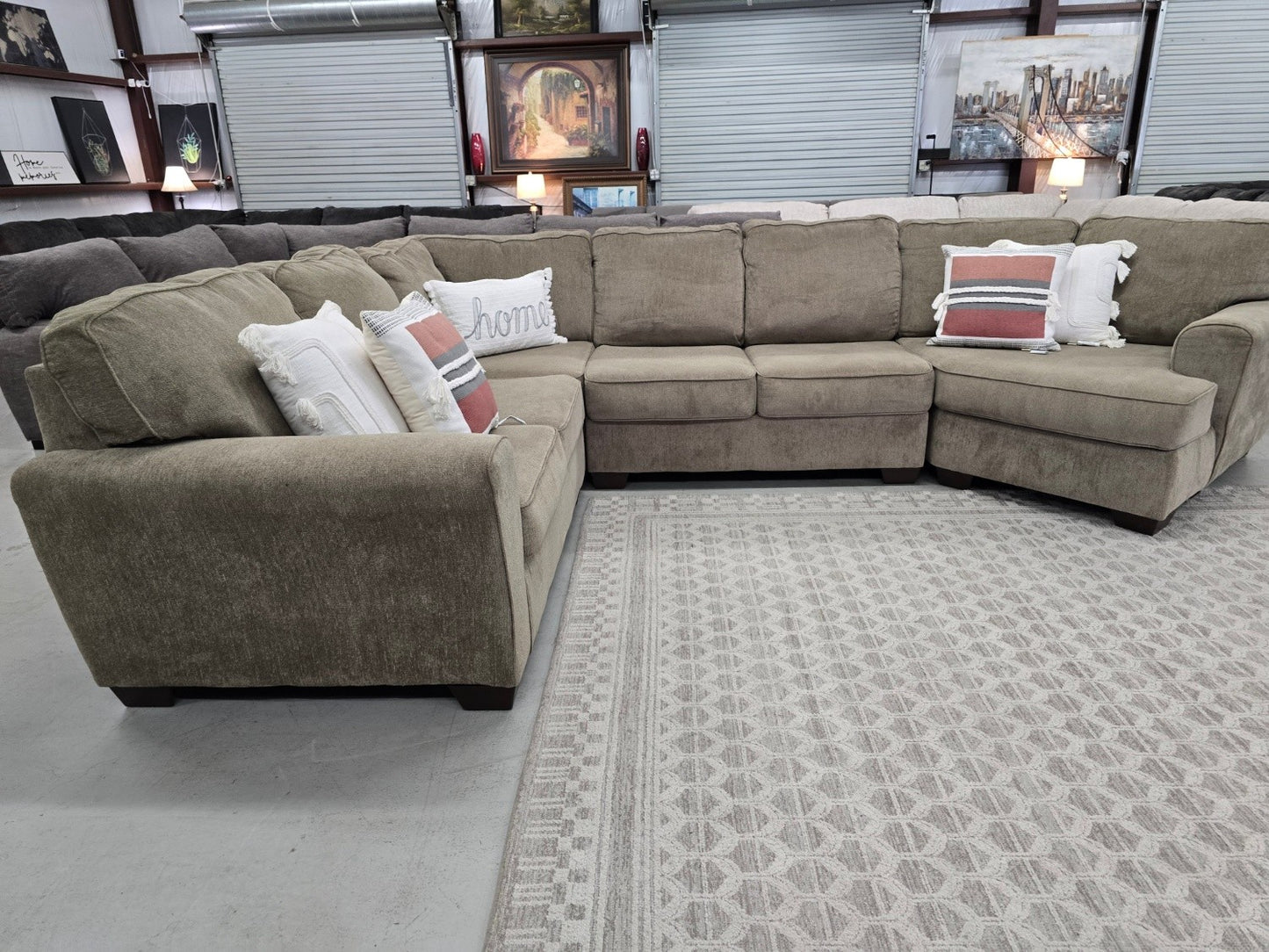 Light Brown Sectional Couch in great condition 🚛 FAST SAME DAY DELIVERY! 🚚