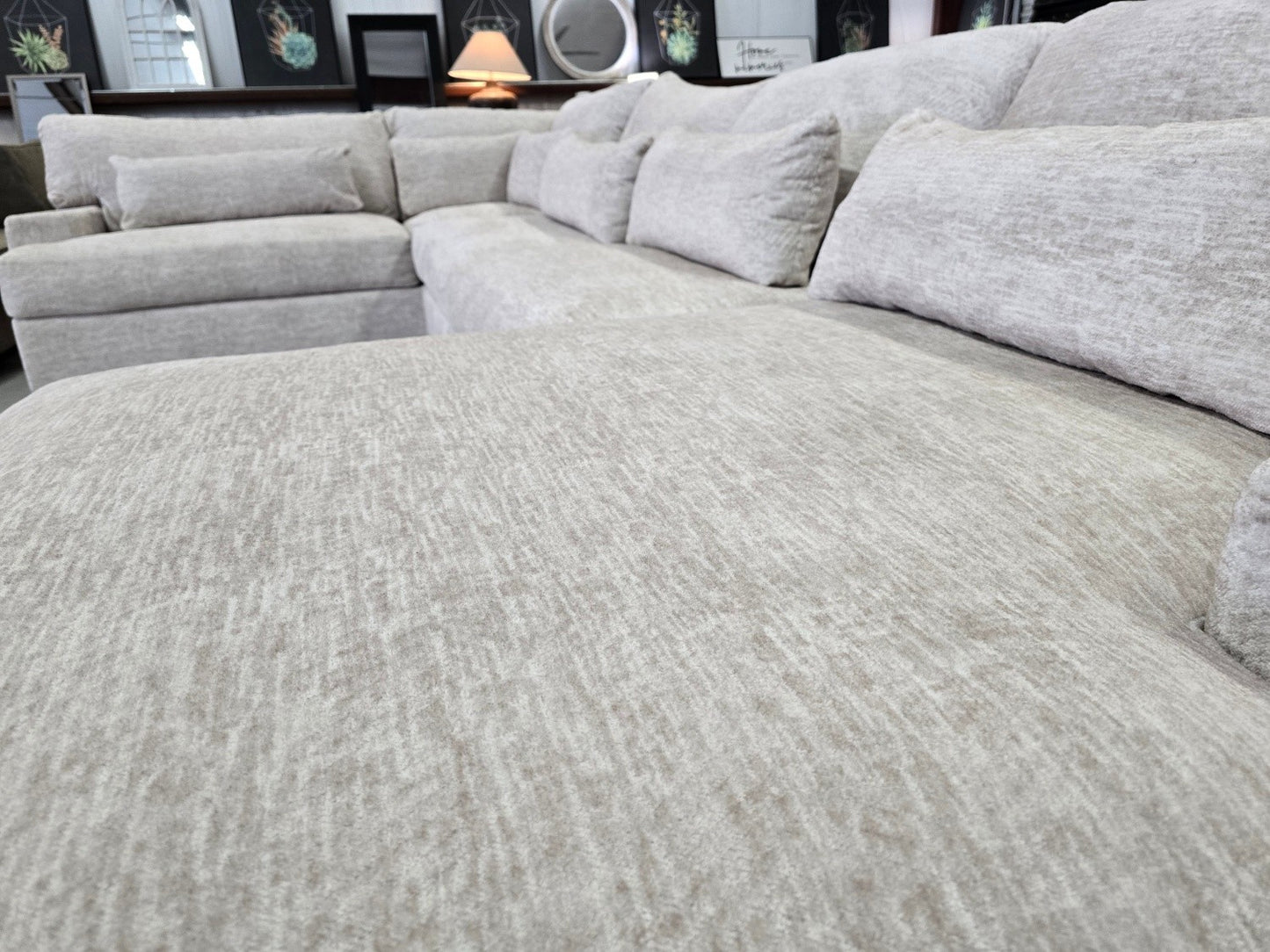 ✨ LIKE-NEW Oversized “Snuggle Down” 3-Piece Sectional – ZAFTIG PARCHMENT : (same day delivery) ✨