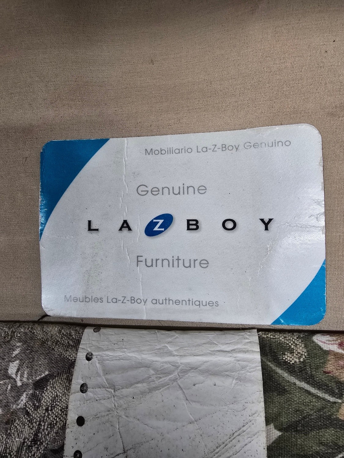 La-Z- Boy 3-Seater Couch (Get On The Early BLACK FRIDAY DEALS) 🚛 FAST SAME DAY DELIVERY! 🚚