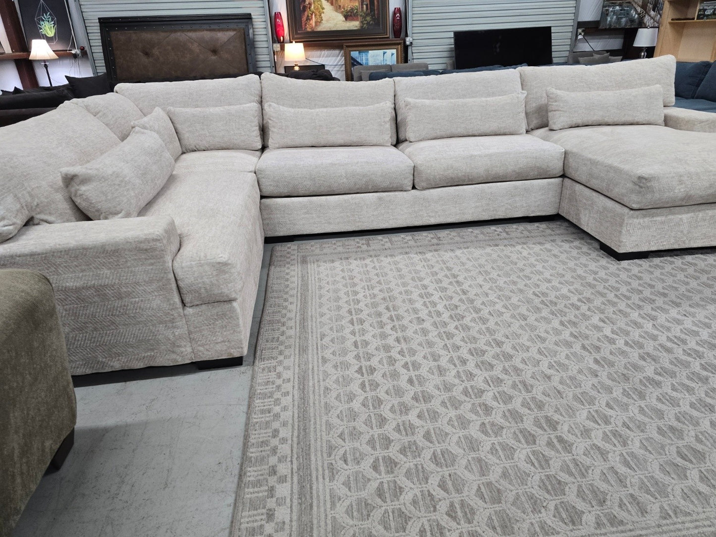 ✨ LIKE-NEW Oversized “Snuggle Down” 3-Piece Sectional – ZAFTIG PARCHMENT : (same day delivery) ✨