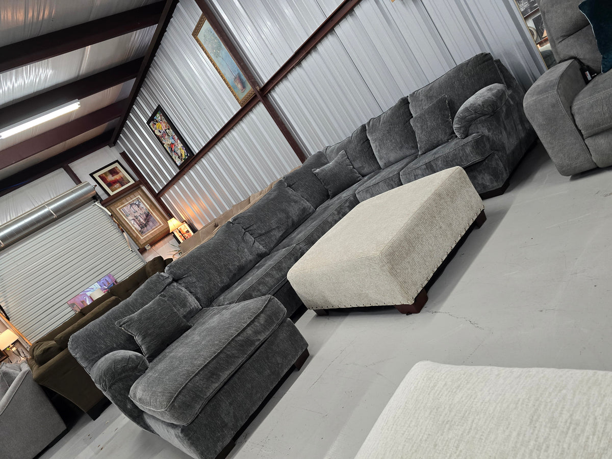 Cozy Gray U-Shaped Sectional Couch with Beige Ottoman - D103