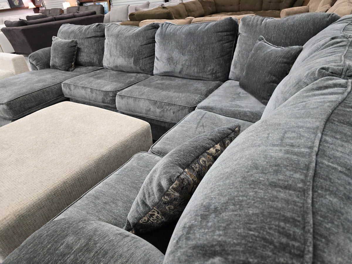Cozy Gray U-Shaped Sectional Couch with Beige Ottoman - D103